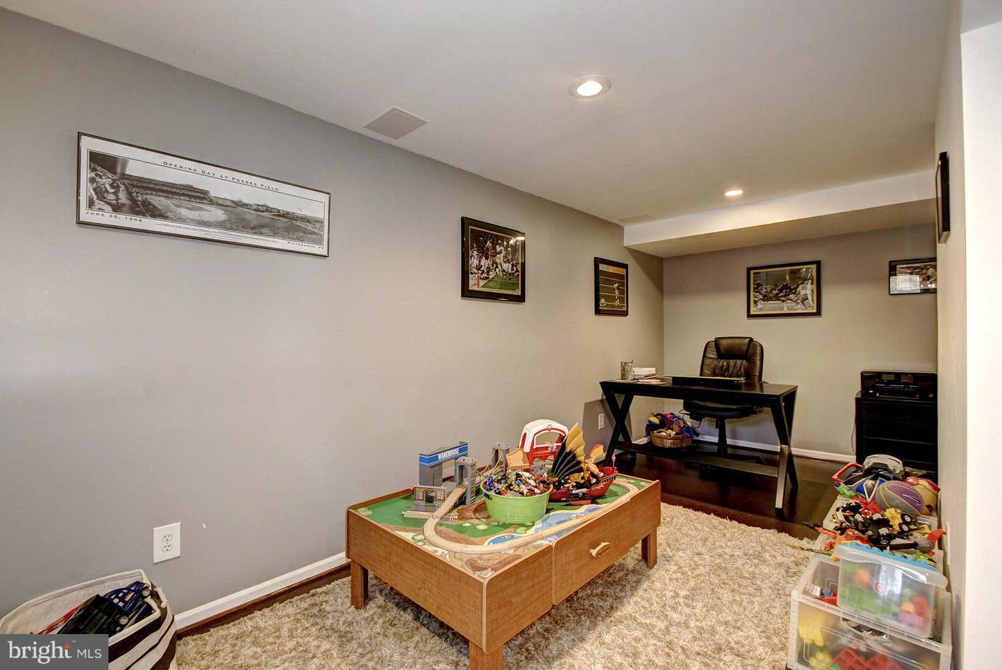 7204 Homestead Place Springfield, VA 22151 - Photo 16 of 25 Interior (General)