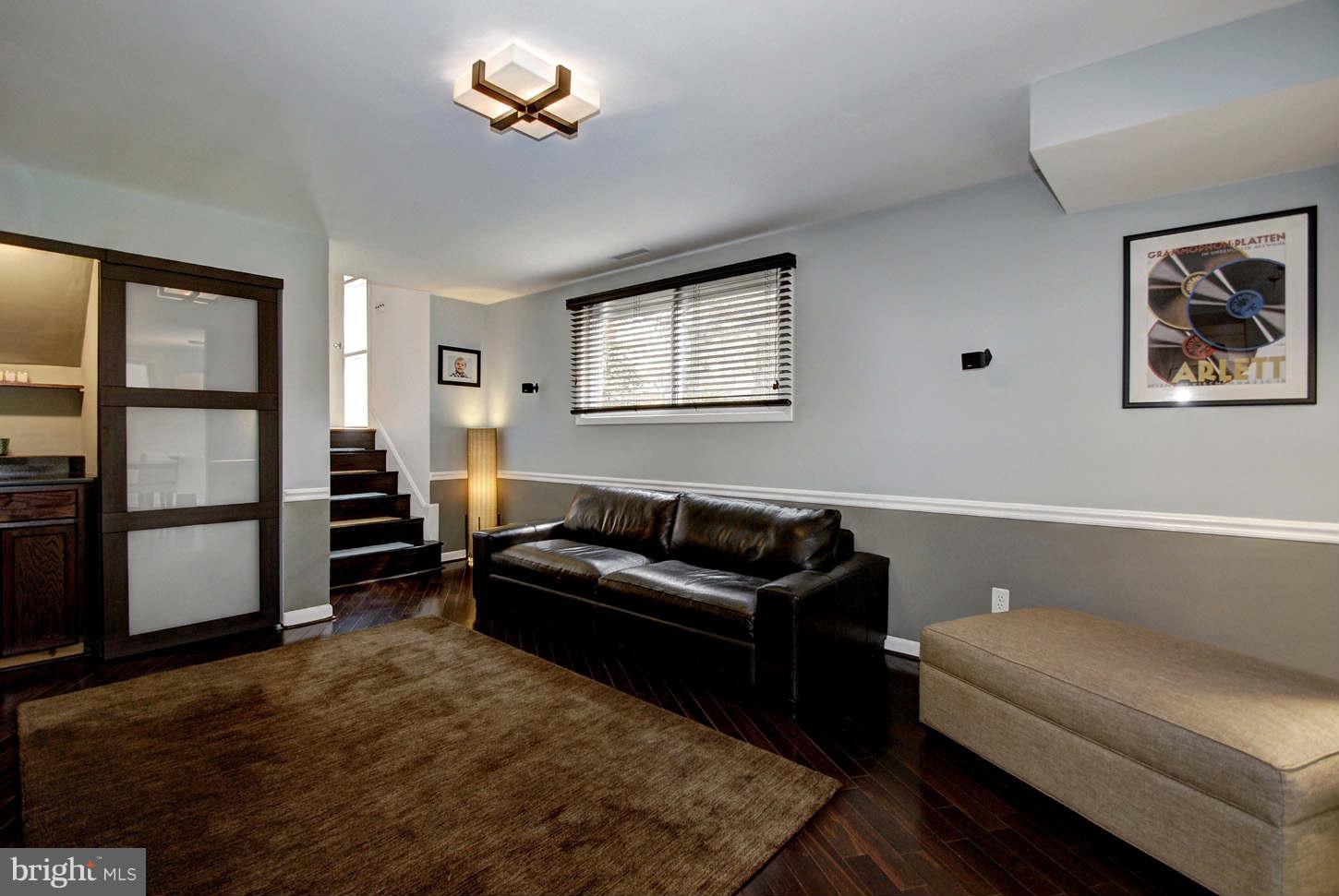 7204 Homestead Place Springfield, VA 22151 - Photo 7 of 25 Family Room