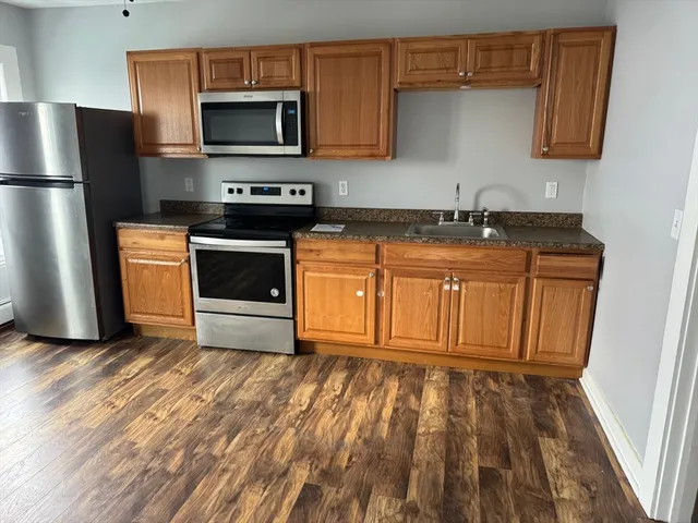 $1,600 | 34 Irving Street, Unit 2, Worcester, MA 01609