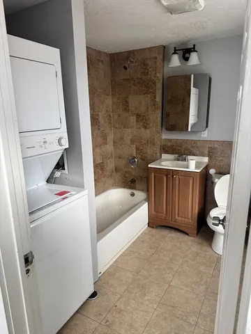 $1,600 | 34 Irving Street, Unit 2, Worcester, MA 01609