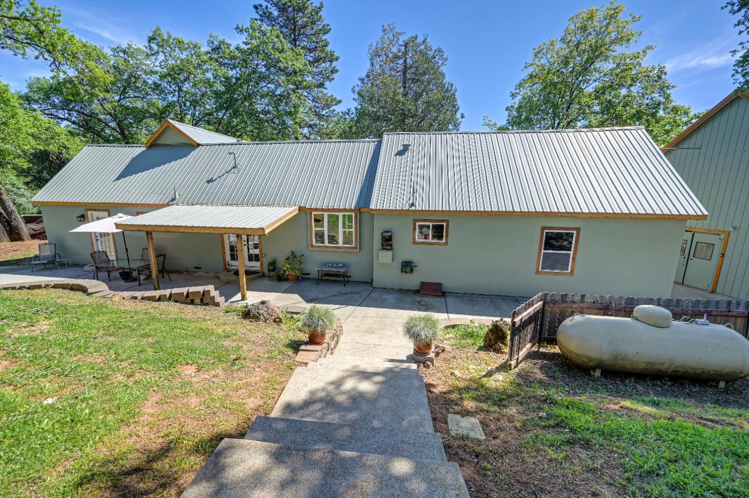 3240 Lone Star Mine Road Placerville, CA 95667 - Photo 47 of 59 a view of a house with backyard and sitting area
