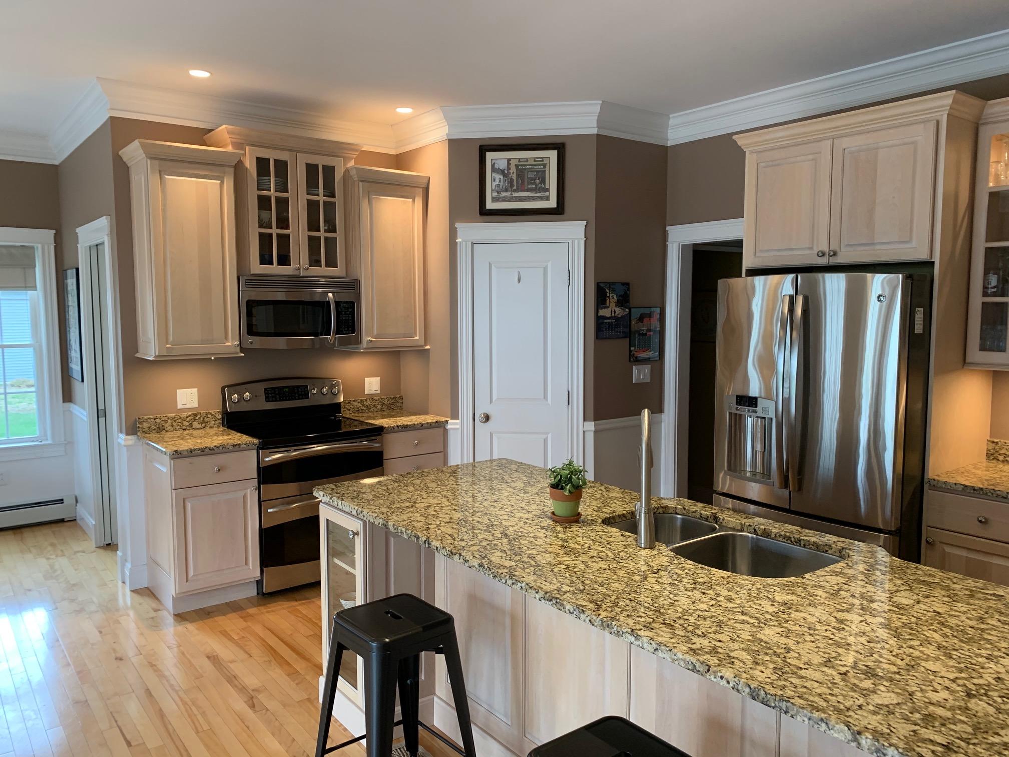 47 Peruvian Way Bangor, ME 04401 - Photo 21 of 59 Kitchen