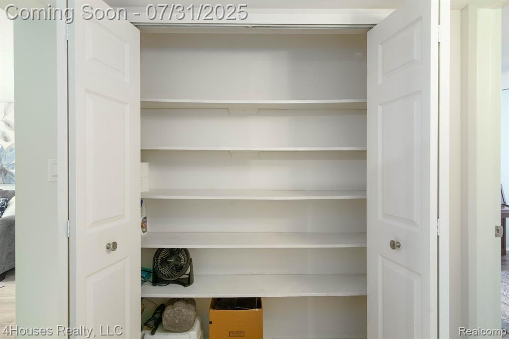 5273 Highland Road, Unit 108 Waterford, MI 48327 - Photo 39 of 39 Gallery Image 39