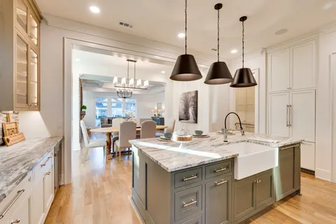 $2,069,900 | 304 54th Avenue North, Nashville, TN 37209