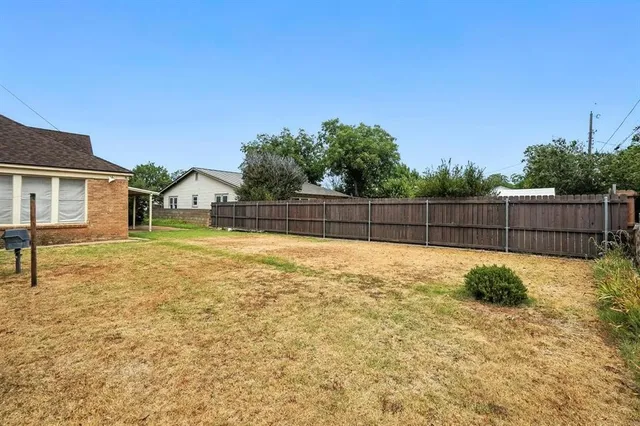 $2,300 | 1781 University Boulevard, Abilene, TX 79603