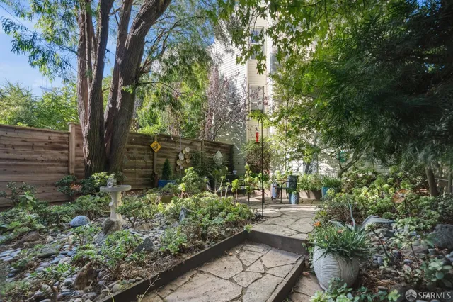 $1,200,000 | 584 Douglass Street, San Francisco, CA 94114