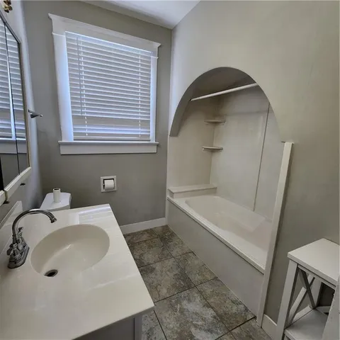 $2,150 | 817 Louque Place, New Orleans, LA 70124