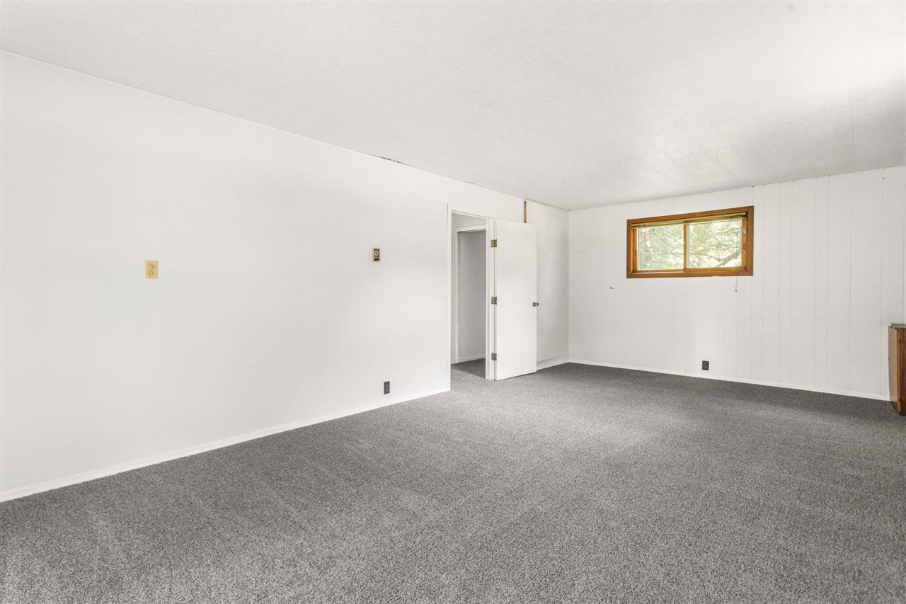 15684 Madron Lake Road Buchanan, MI 49107 - Photo 14 of 40