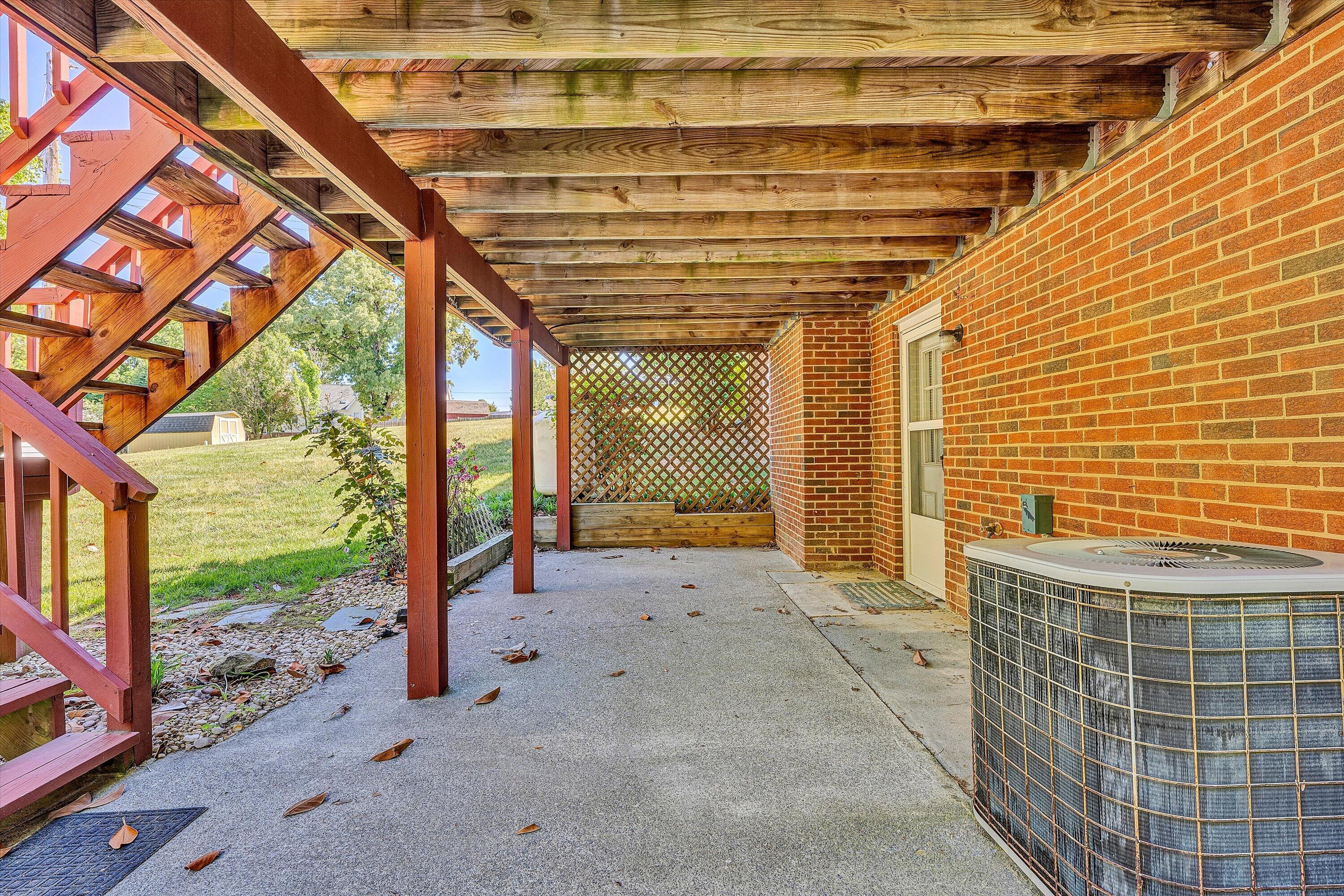 6244 North Barrens Road Roanoke, VA 24019 - Photo 18 of 40 18-SGP-08182