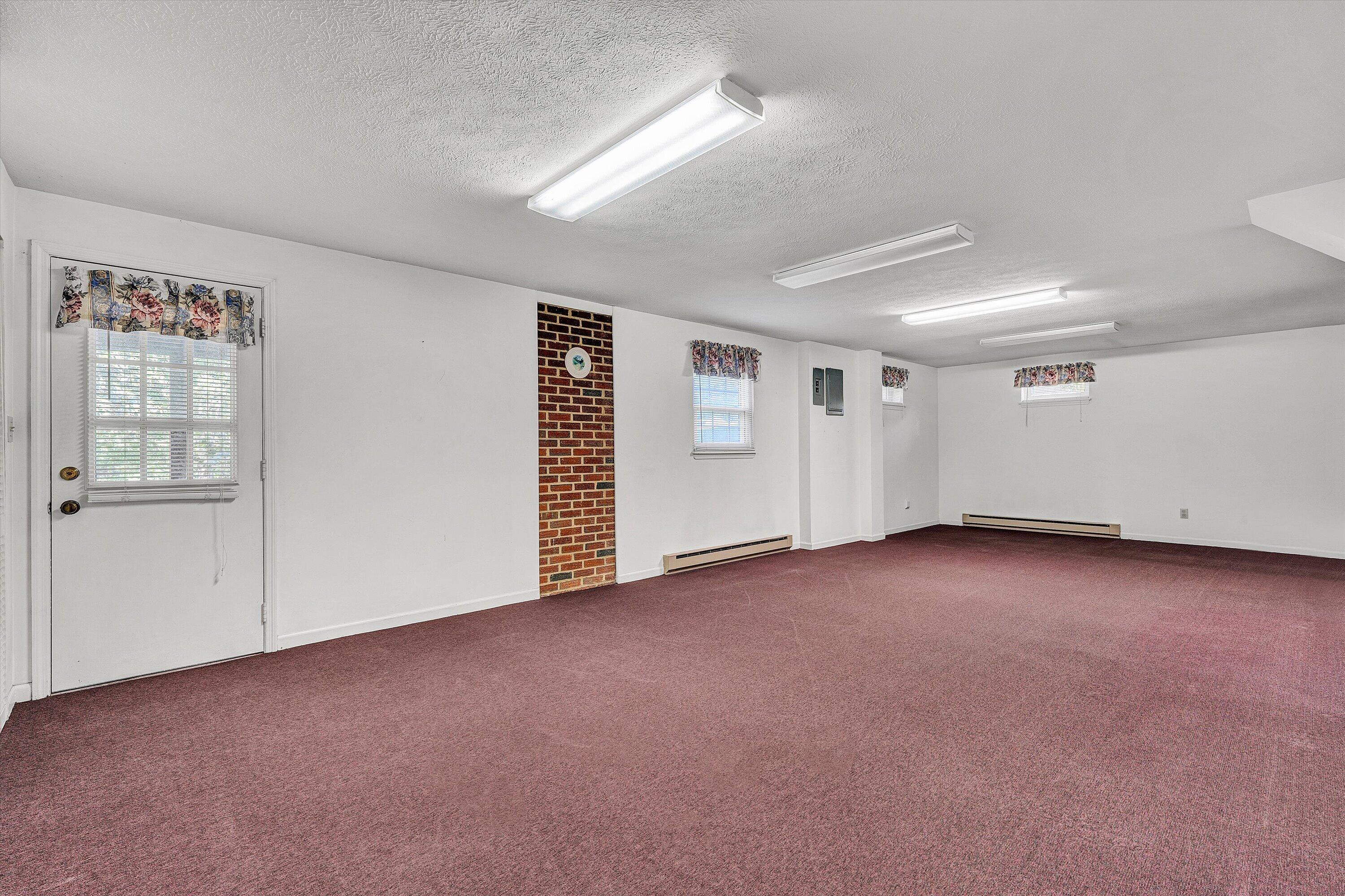6244 North Barrens Road Roanoke, VA 24019 - Photo 26 of 40 26-SGP-08206