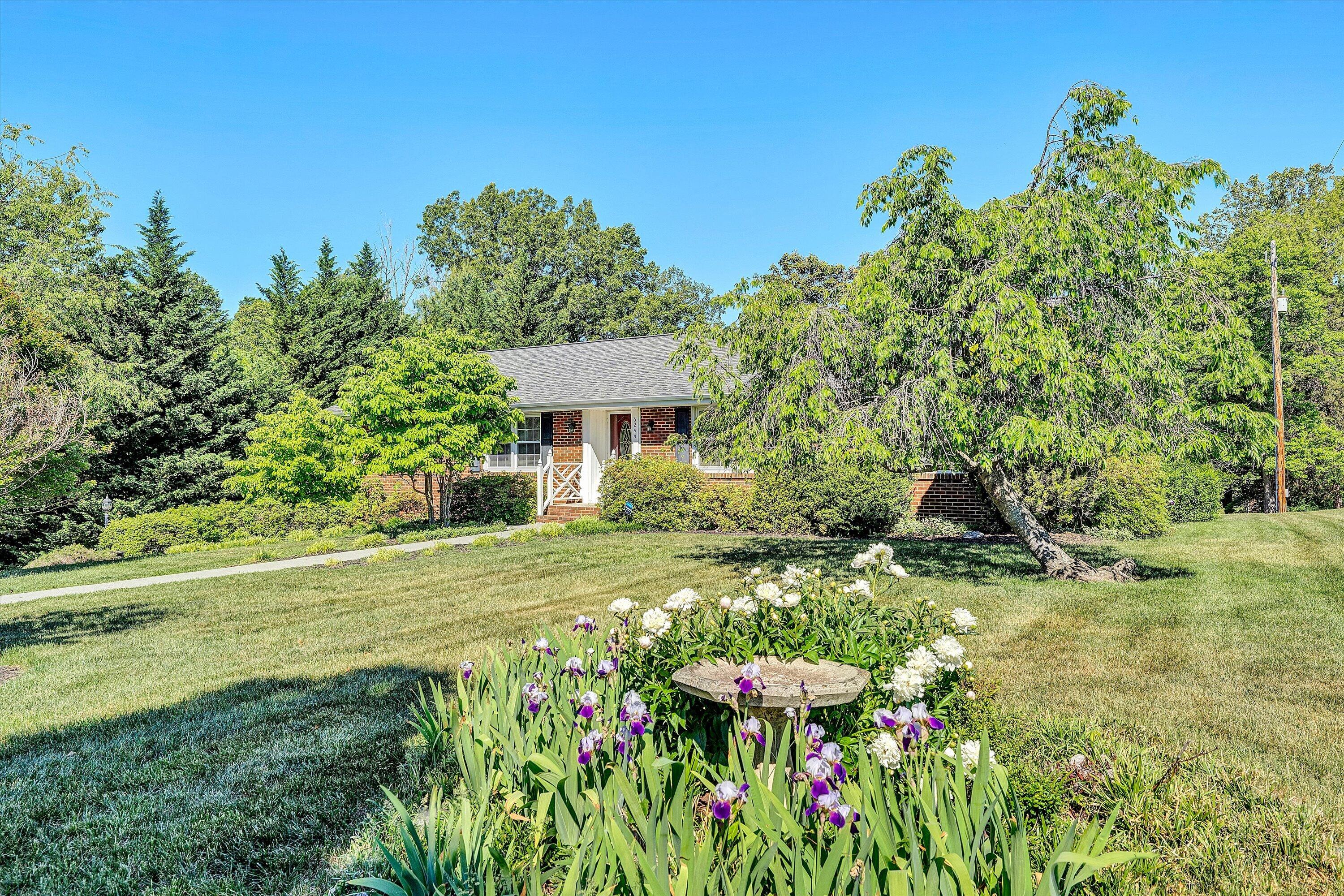 6244 North Barrens Road Roanoke, VA 24019 - Photo 3 of 40 03-SGP-08254