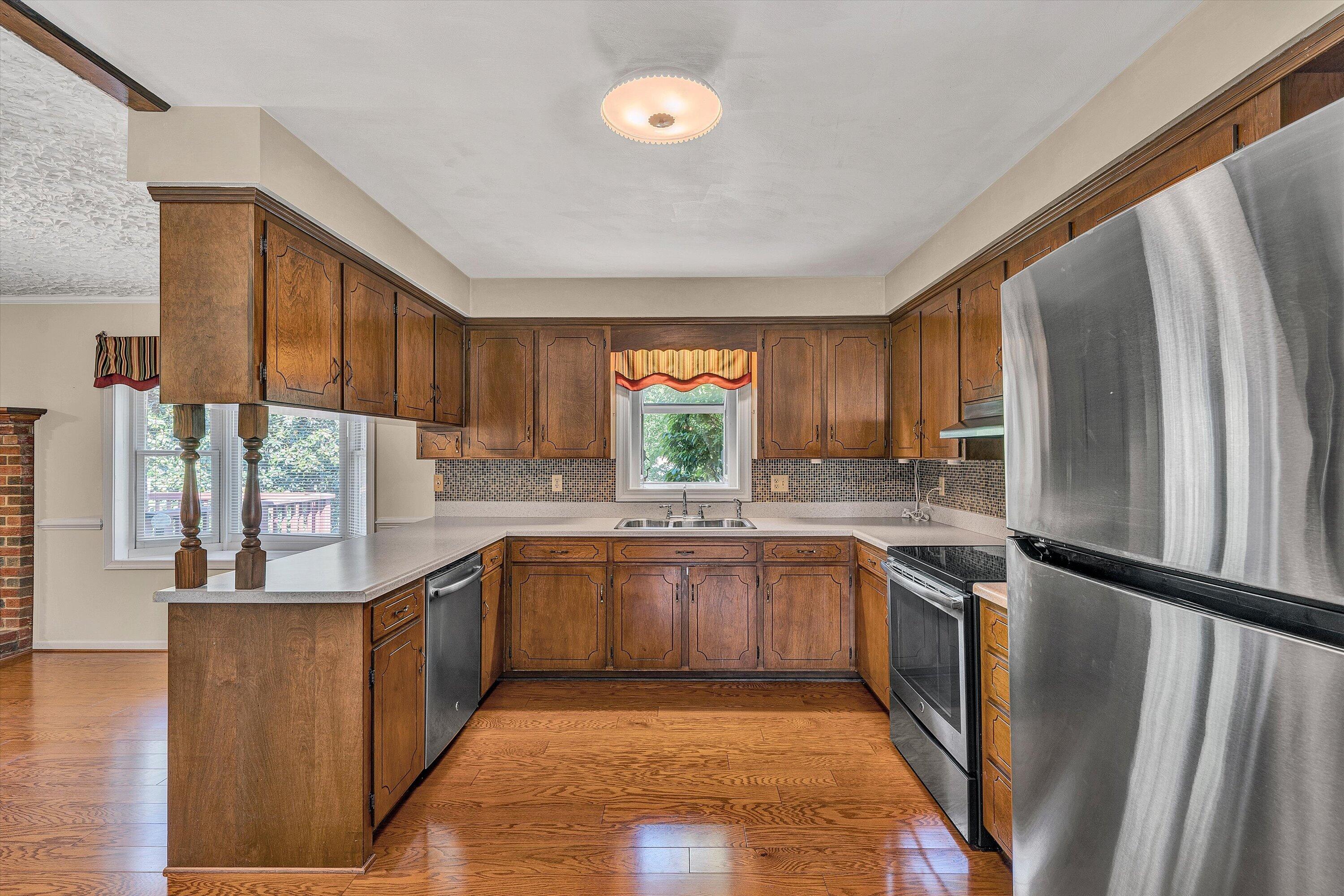 6244 North Barrens Road Roanoke, VA 24019 - Photo 10 of 40 10-SGP-08152