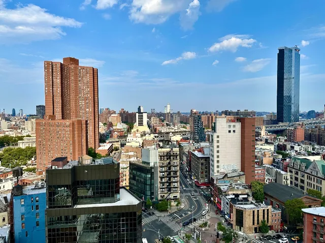 $525,000 | 180 Park Row, Unit 25E | Civic Center