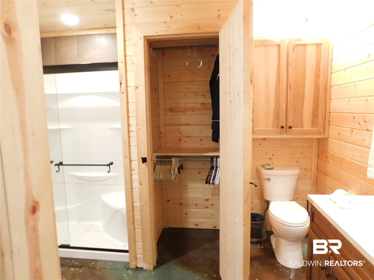 15101 Maytower Road Bay Minette, AL 36507 - Photo 11 of 30 Bathroom Closet