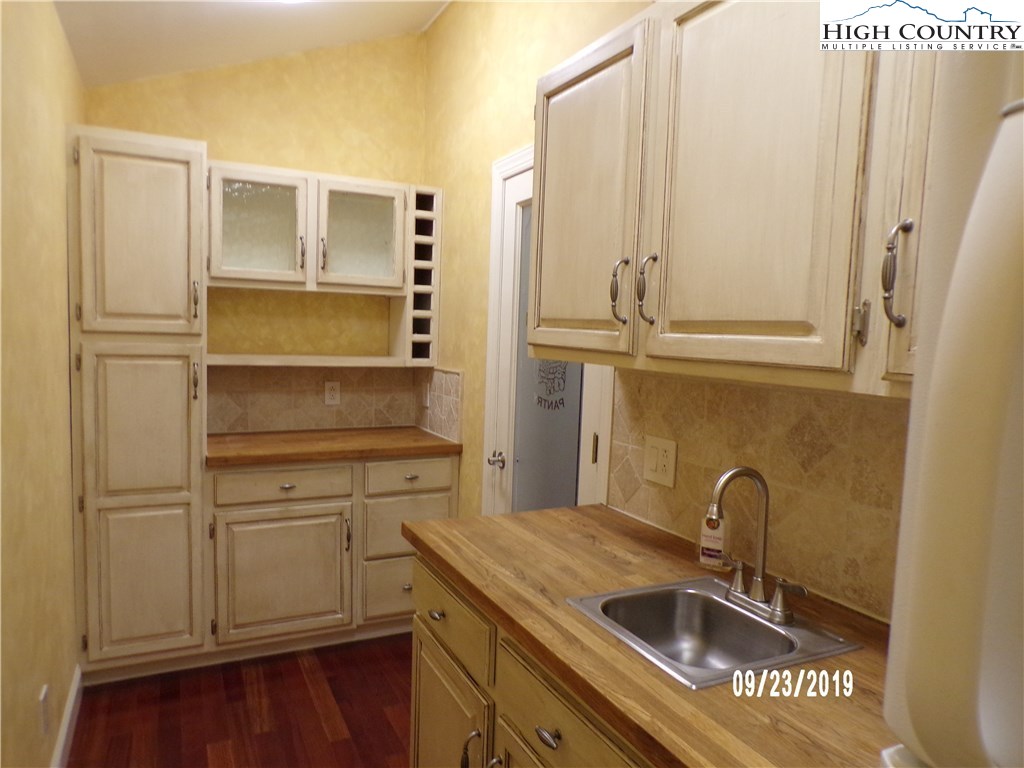 534 Herb Thomas Road Sugar Grove, NC 28679 - Photo 14 of 50 Gallery Image 14