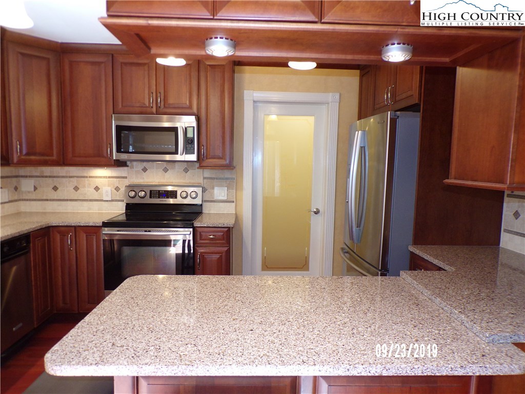 534 Herb Thomas Road Sugar Grove, NC 28679 - Photo 9 of 50 Gallery Image 9