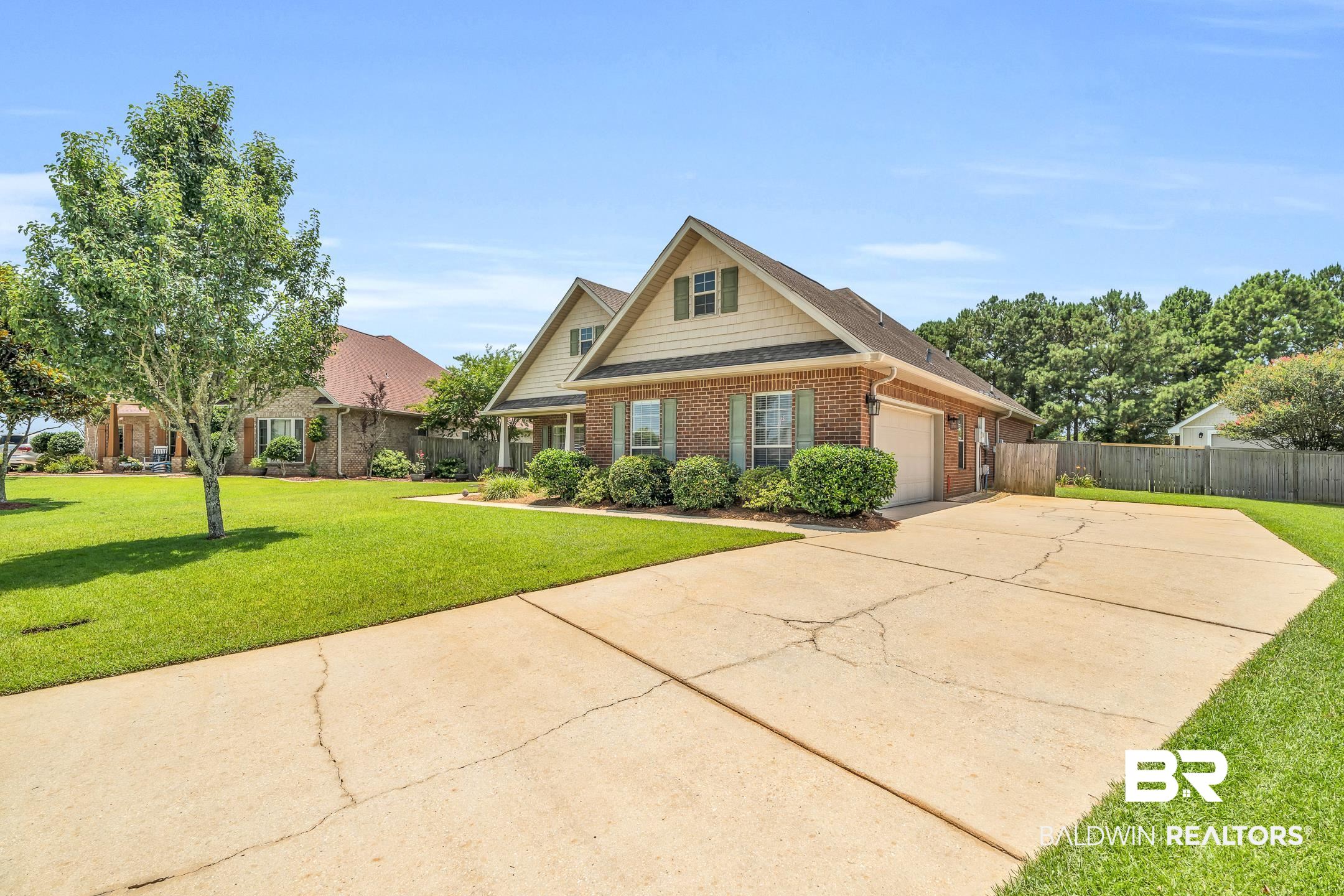 25045 Fairfax Road Daphne, AL 36526 - Photo 3 of 41 Long Wide Driveway