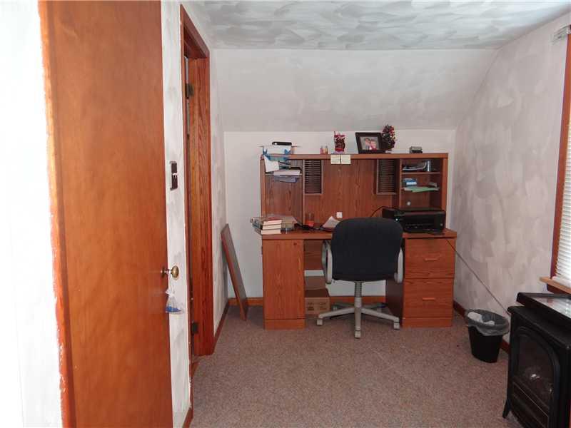 96 United Road Mount Pleasant, PA 15666 - Photo 12 of 18 Den.