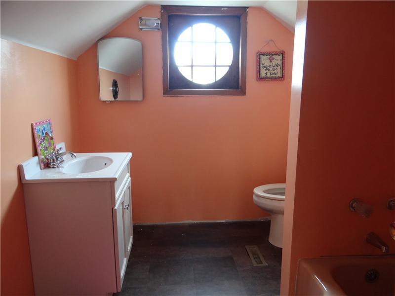 96 United Road Mount Pleasant, PA 15666 - Photo 10 of 18 Full Bath.