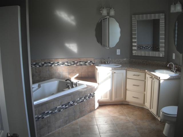 7824 Hewitt Road Avoca, MI 48006 - Photo 10 of 30 31075920-9.JPG