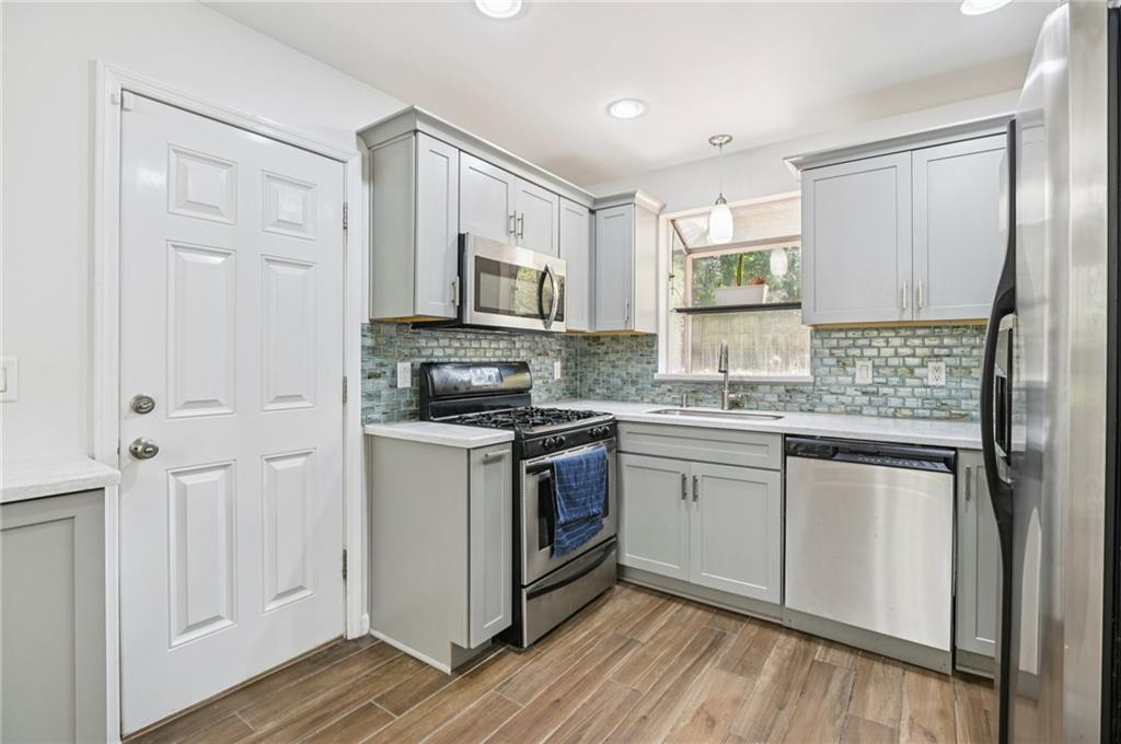 1169 Haven Brook Way Northeast Brookhaven, GA 30319 - Photo 8 of 29