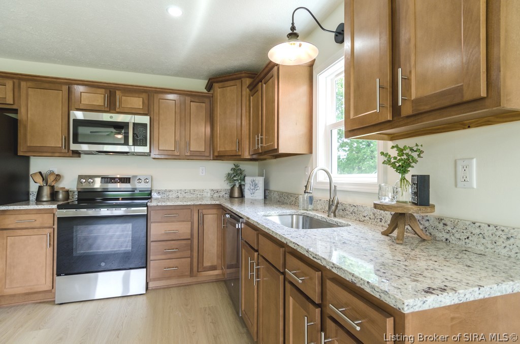 2720 South Wathan Road Pekin, IN 47165 - Photo 10 of 34