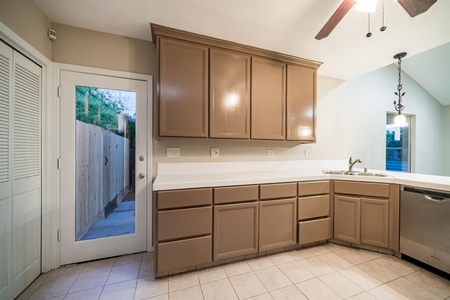 332 West North Avenue Reedley, CA 93654 - Photo 11 of 28 Gallery Image 11