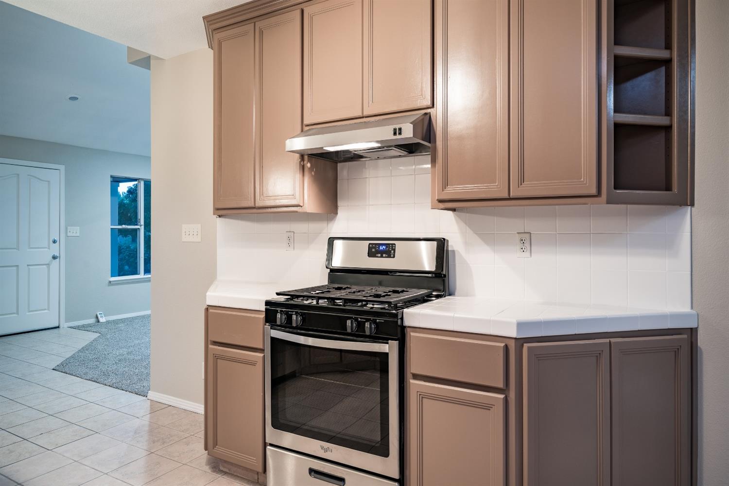 332 West North Avenue Reedley, CA 93654 - Photo 5 of 28 Gallery Image 5
