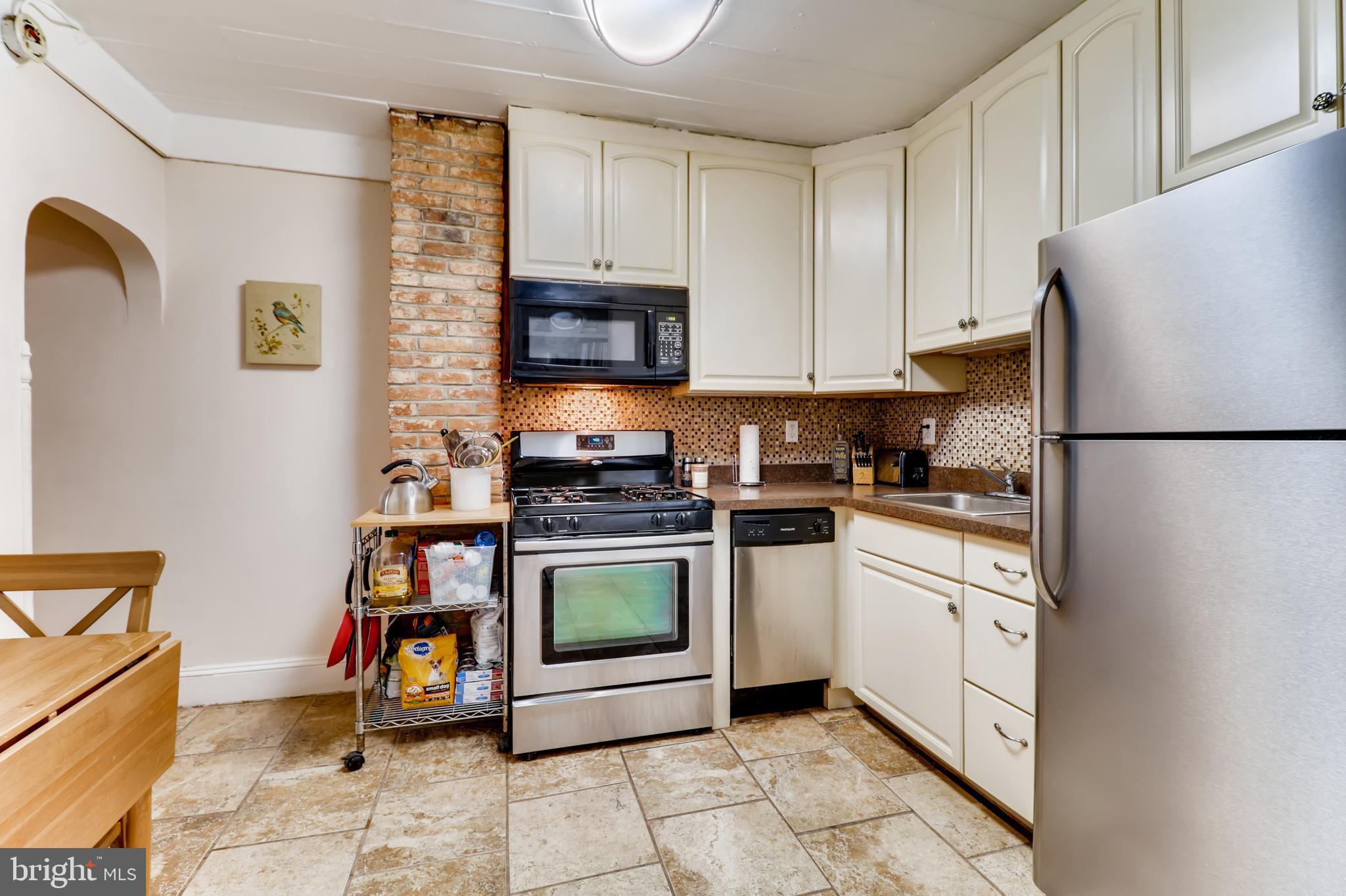 3430 Roland Avenue Baltimore, MD 21211 - Photo 13 of 24 Gallery Image 13