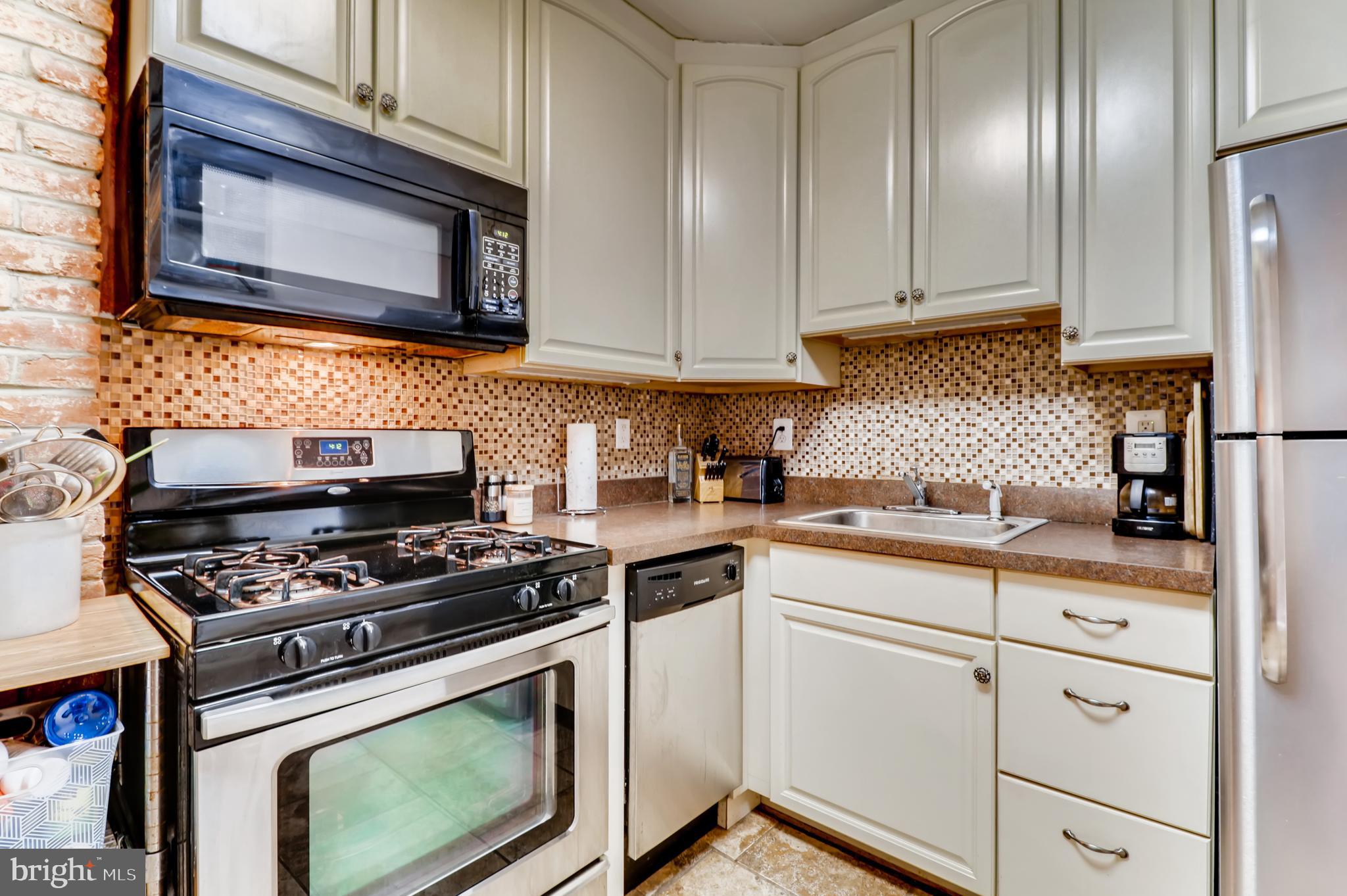 3430 Roland Avenue Baltimore, MD 21211 - Photo 15 of 24 Gallery Image 15