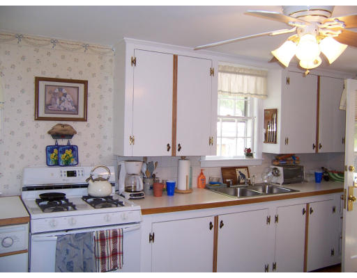 9 Stafford Road Danvers, MA 01923 - Photo 8 of 13 Gallery Image 8