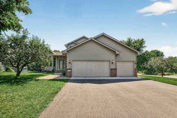 $3,500 | 4133 Sunset Trail North, Brooklyn Park, MN 55443