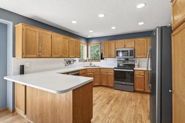 $3,500 | 4133 Sunset Trail North, Brooklyn Park, MN 55443