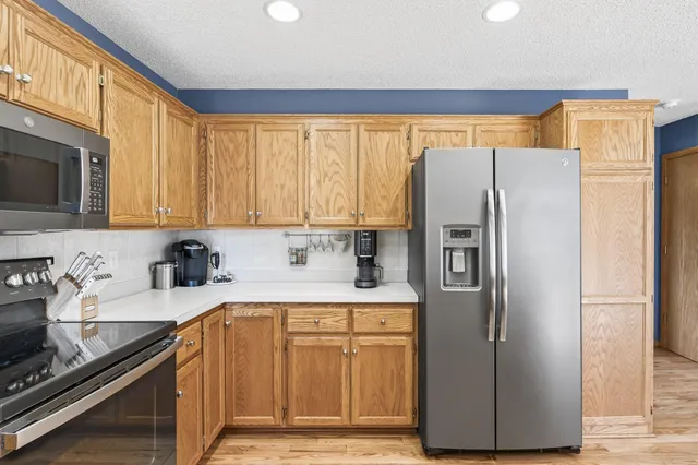 $3,500 | 4133 Sunset Trail North, Brooklyn Park, MN 55443