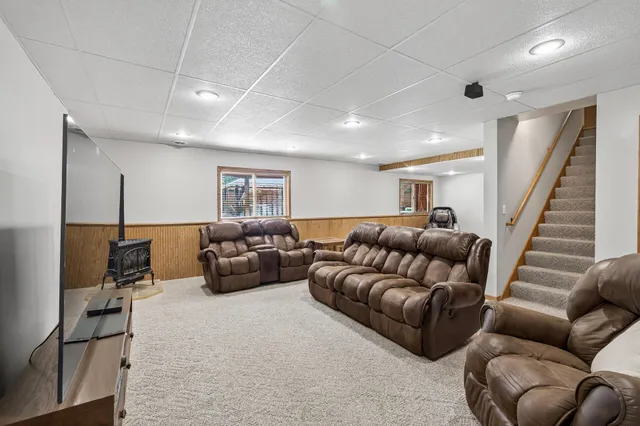 $3,500 | 4133 Sunset Trail North, Brooklyn Park, MN 55443