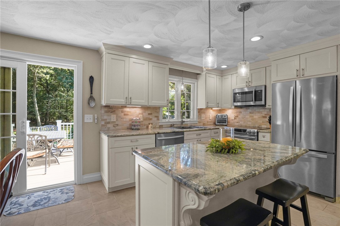 2420 Division Road East Greenwich, RI 02818 - Photo 9 of 33 Gallery Image 9