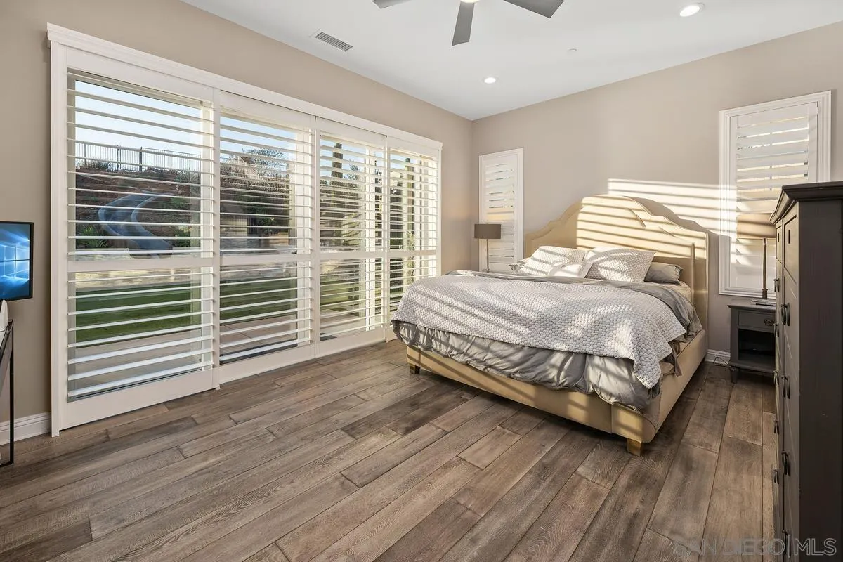 7495 Paseo Cristal Carlsbad, CA 92009 - Photo 32 of 75