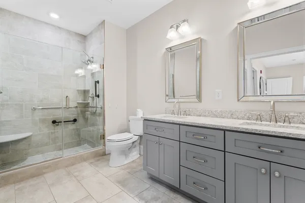 $515,000 | 441 Essex Street, Unit 202, Swampscott, MA 01907