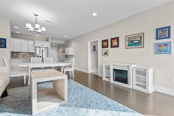 $515,000 | 441 Essex Street, Unit 202, Swampscott, MA 01907