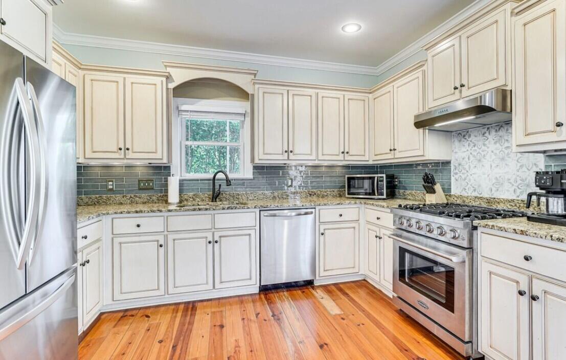707 Hickman Road Augusta, GA 30904 - Photo 3 of 22 Kitchen2