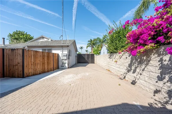 $3,800 | 7514 Forbes Avenue, Lake Balboa, CA 91406