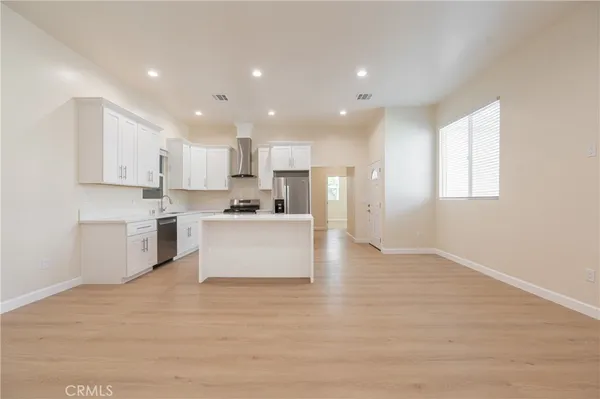 $3,800 | 7514 Forbes Avenue, Lake Balboa, CA 91406