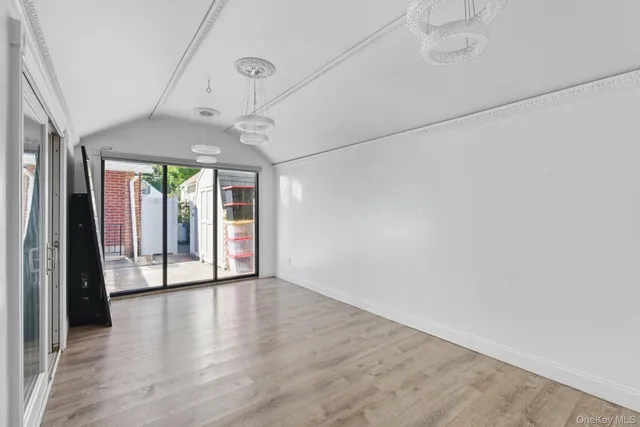 a view of an outdoor kitchen