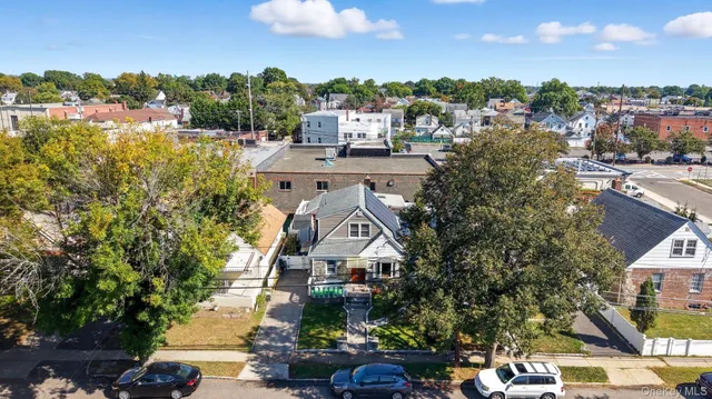 $900,000 | 104 North 7th Street, New Hyde Park, NY 11040