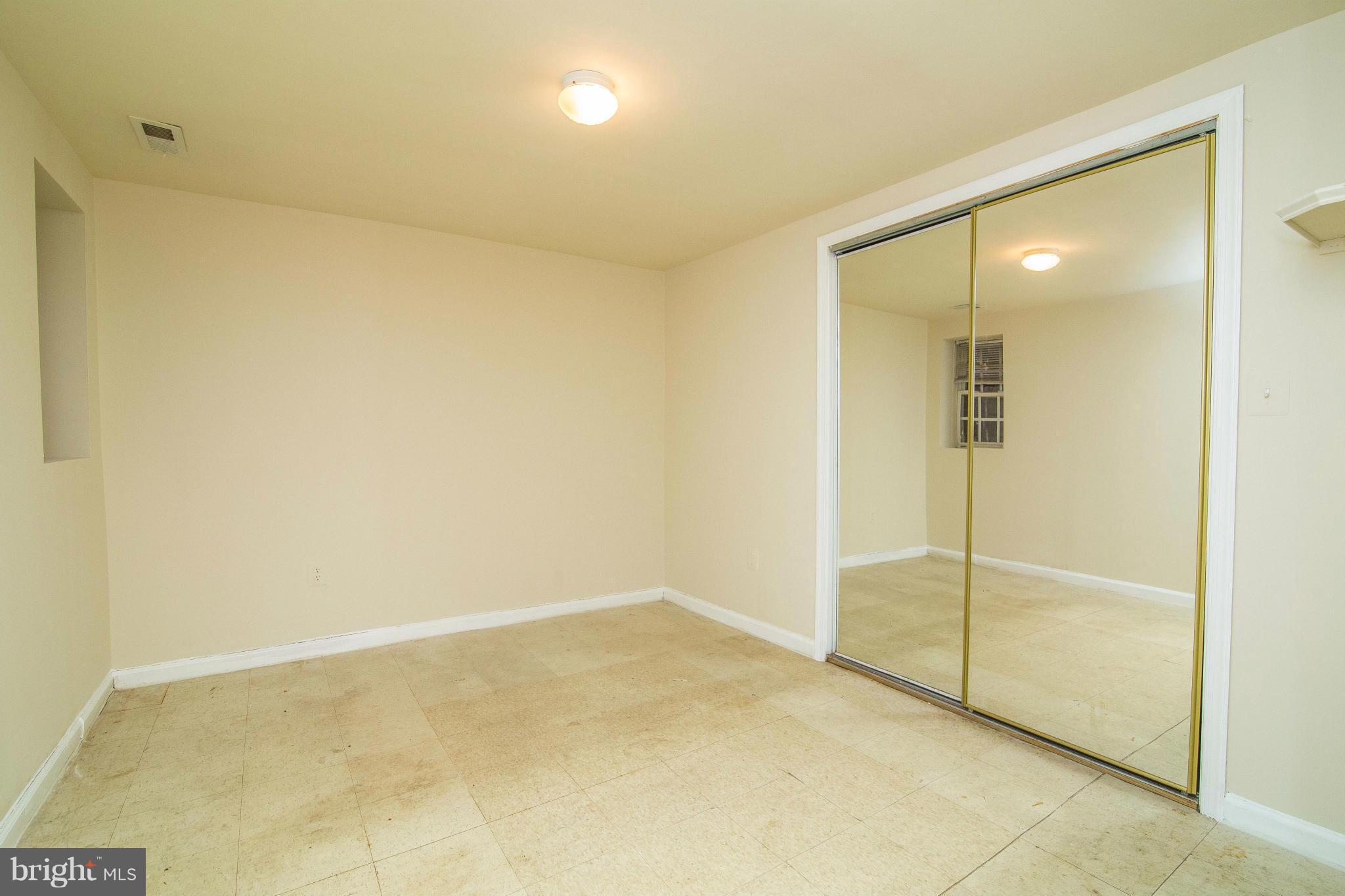 617 Park Road Northwest Washington, DC 20010 - Photo 5 of 28 Basement bedroom