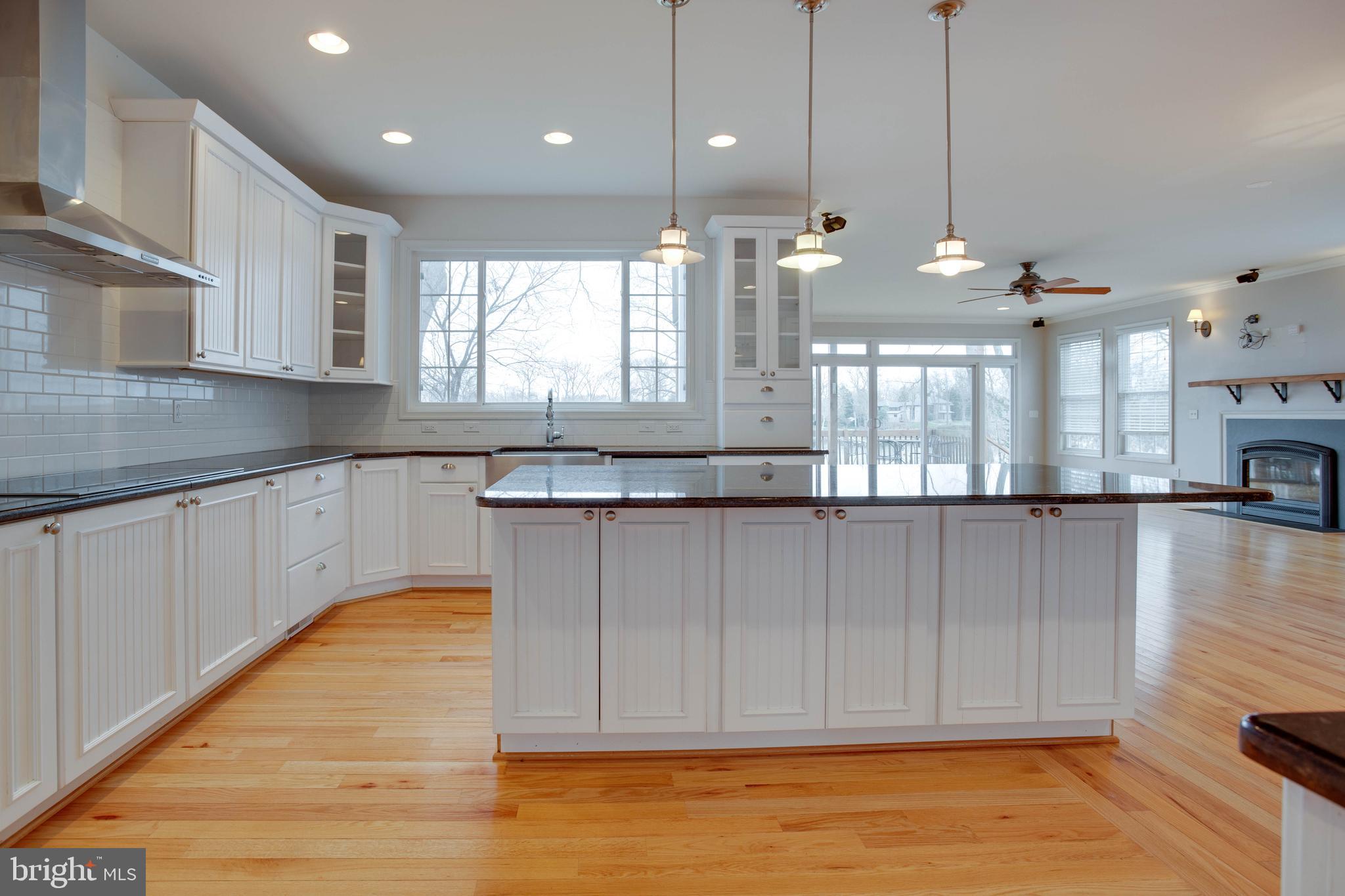 450 Forest Beach Road Annapolis, MD 21409 - Photo 21 of 96 Gallery Image 21