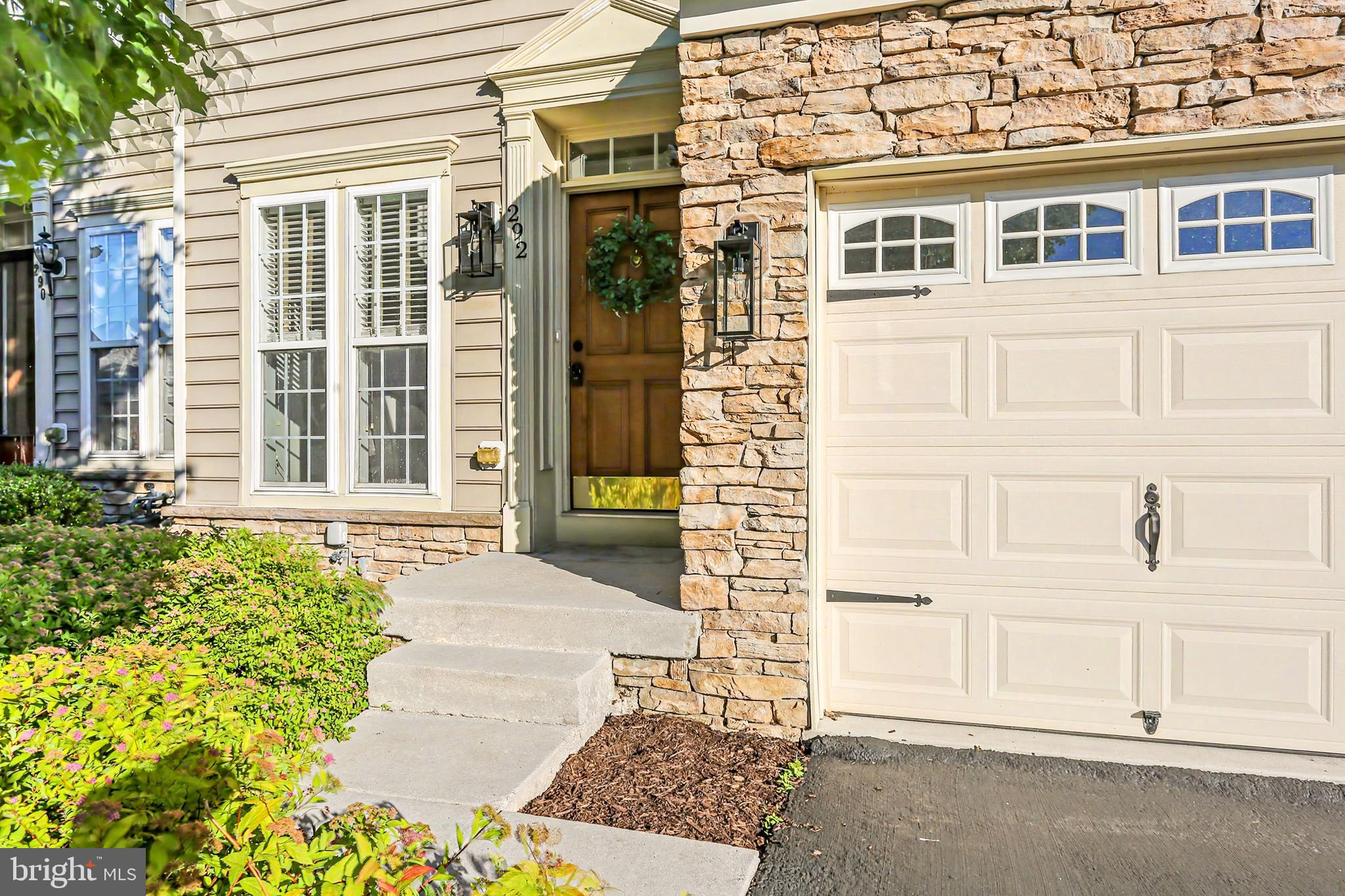 292 Maple Drive Hanover, PA 17331 - Photo 3 of 39