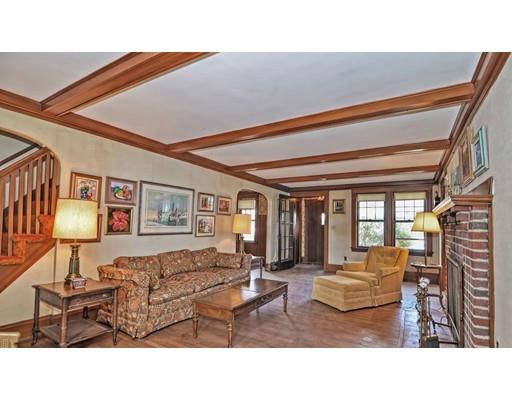 55 Pilgrim Road Marblehead, MA 01945 - Photo 6 of 26 a living room with furniture and a large window