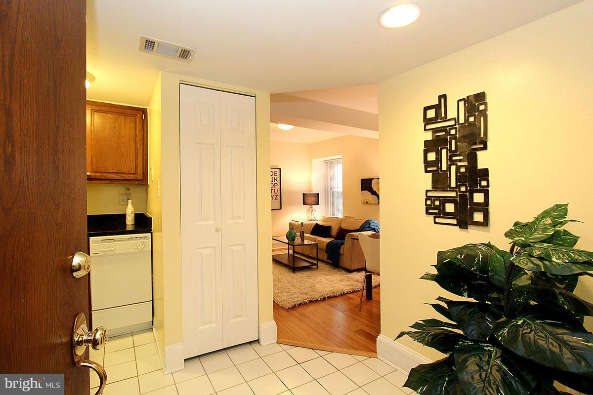 2008 16th Street Northwest, Unit 7 Washington, DC 20009 - Photo 3 of 17 Unit Entry