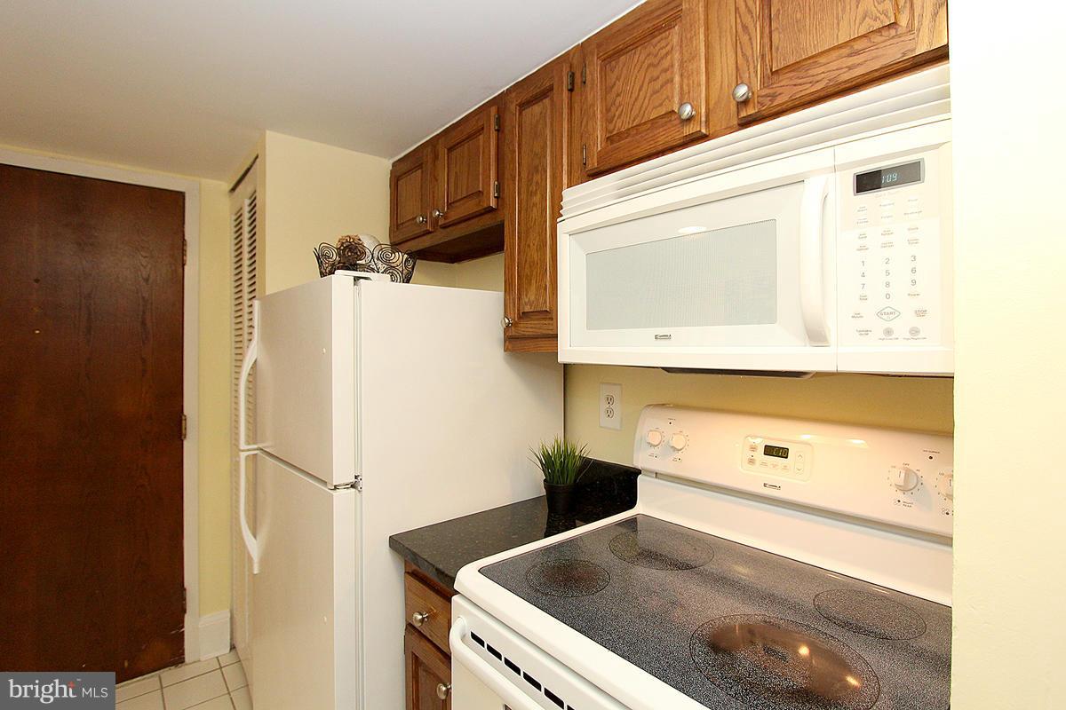 2008 16th Street Northwest, Unit 7 Washington, DC 20009 - Photo 5 of 17 Kitchen